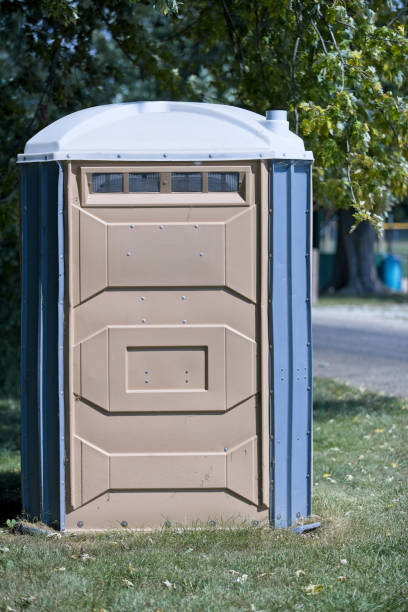 Best Portable restroom trailer rental  in Edgewood, OH